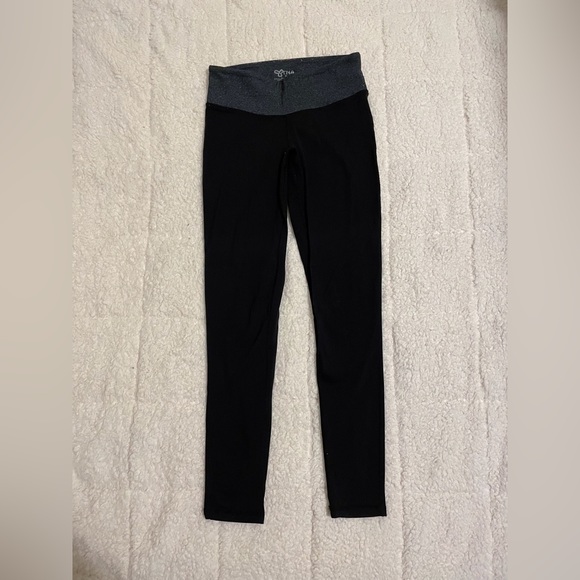 TNA black leggings - Picture 1 of 4